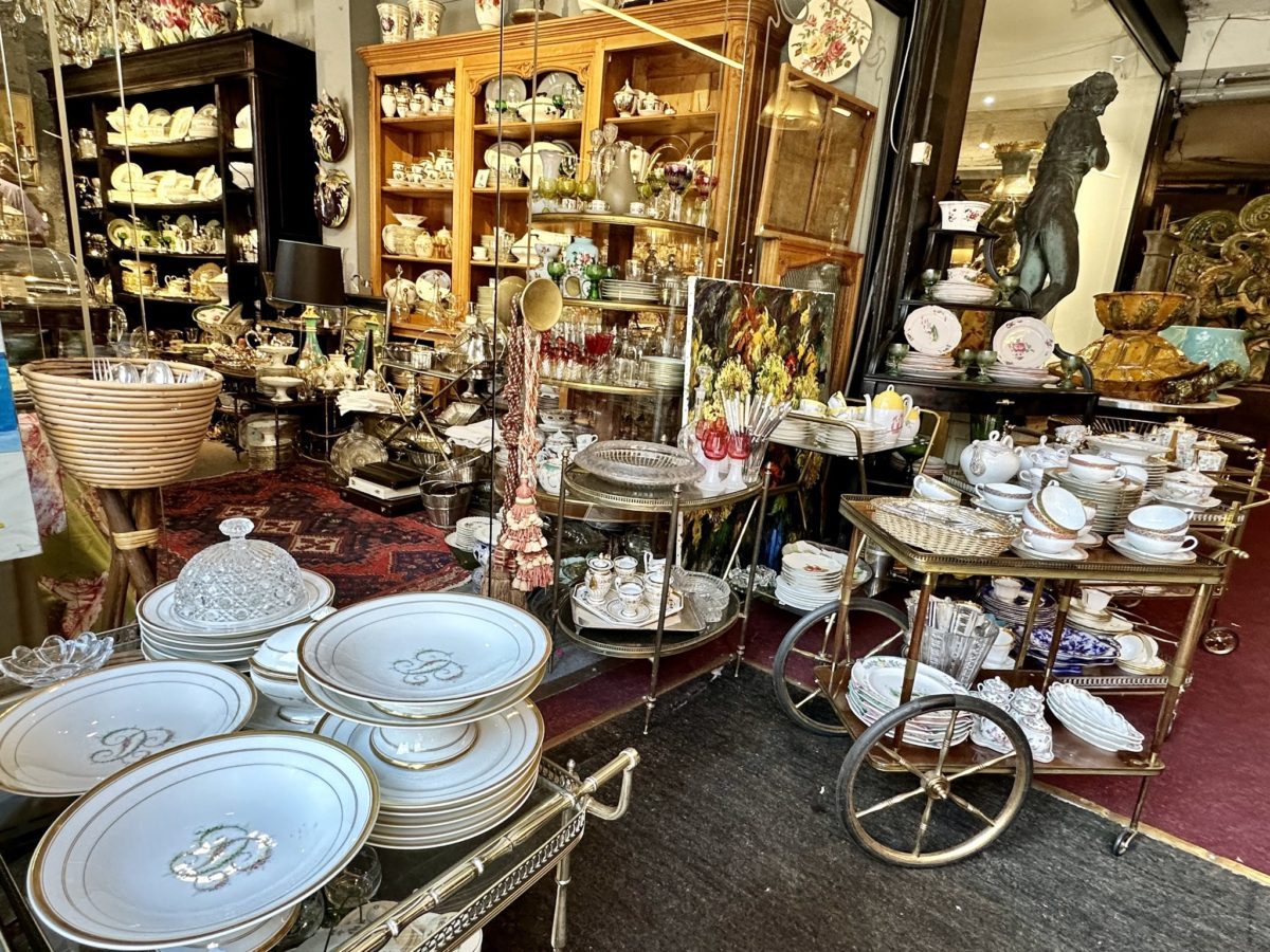 The 3 best flea markets for antiquing in Paris2023 update Cajun